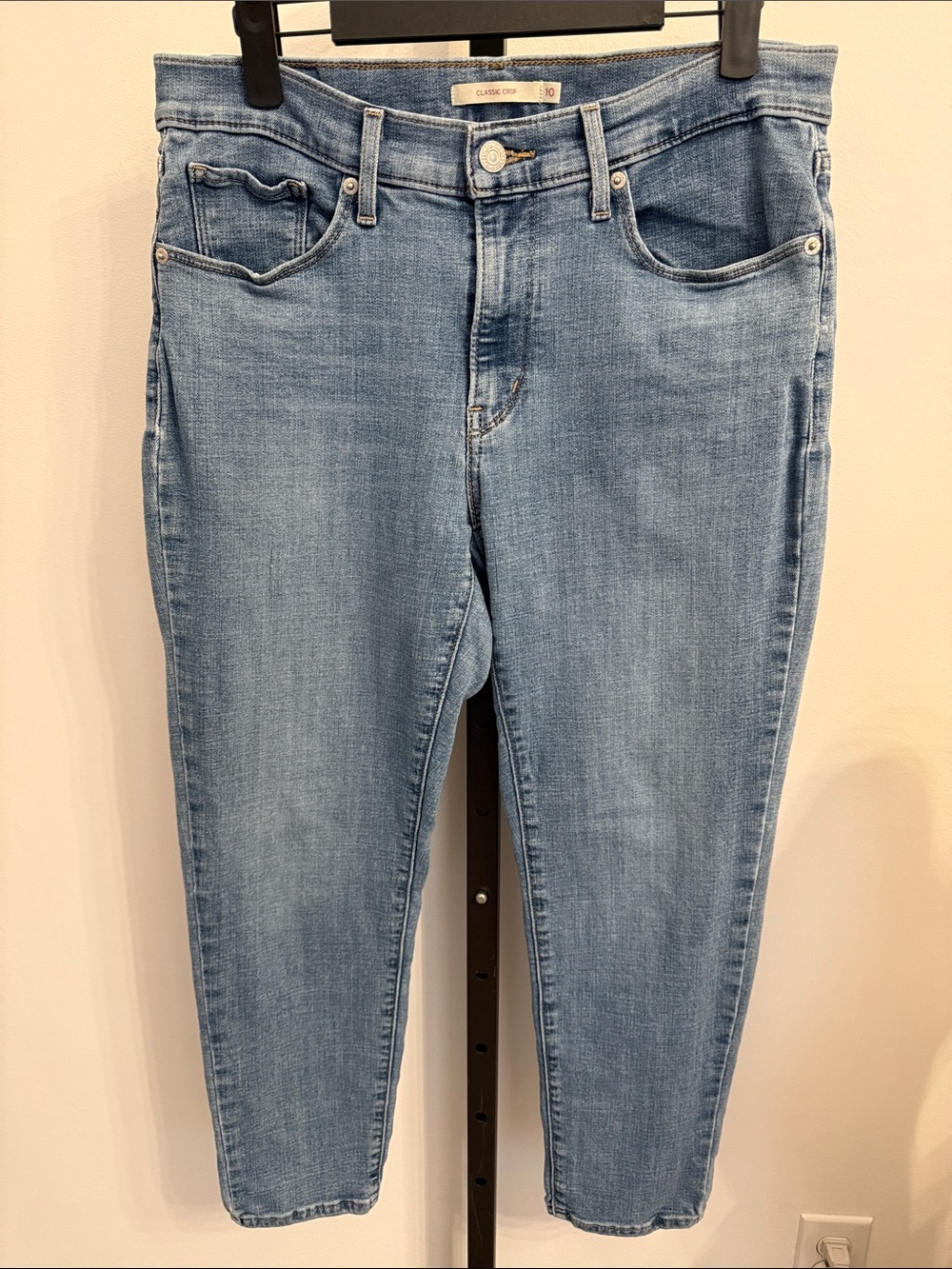Levi's Light Blue Classic Cropped Ankle Jeans Size 10